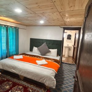 Peaceful Home Stay in Merak | Luxury Stay Near Pangong Lake, Ladakh